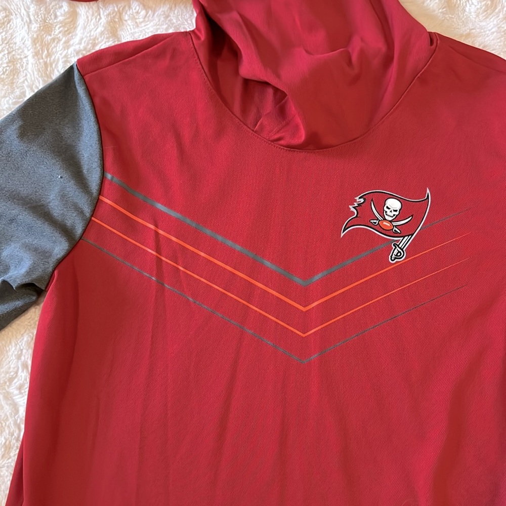 Tampa Bay Buccaneers Nike Dri Fit Hoodie - Picture 2 of 2